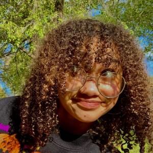 Meet your Posher, Joy